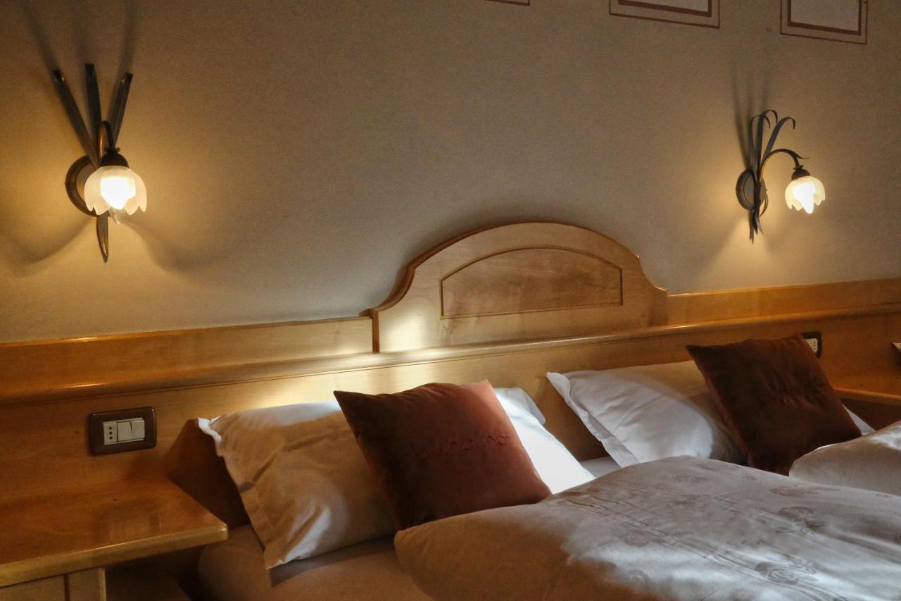 Ciasa Montanara Hotel La Villa  Kültér fotó